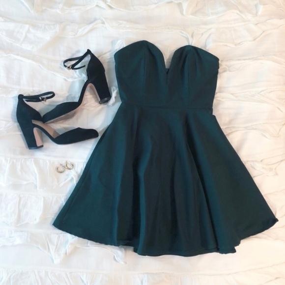 Nasty Gal Flirty Sweetheart Skater Flare Dress - Picture 3 of 4